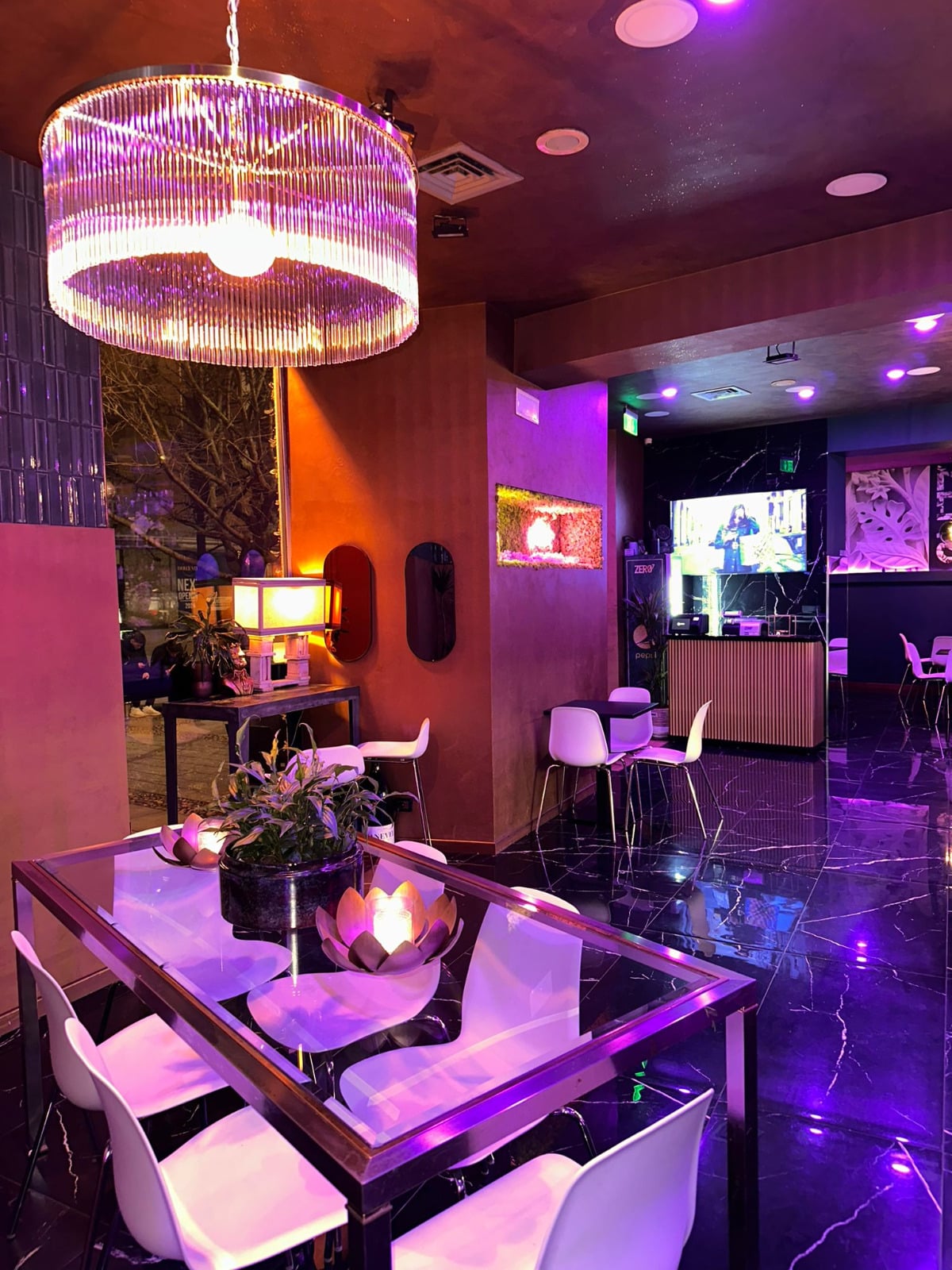 Zero7 Lounge Bar