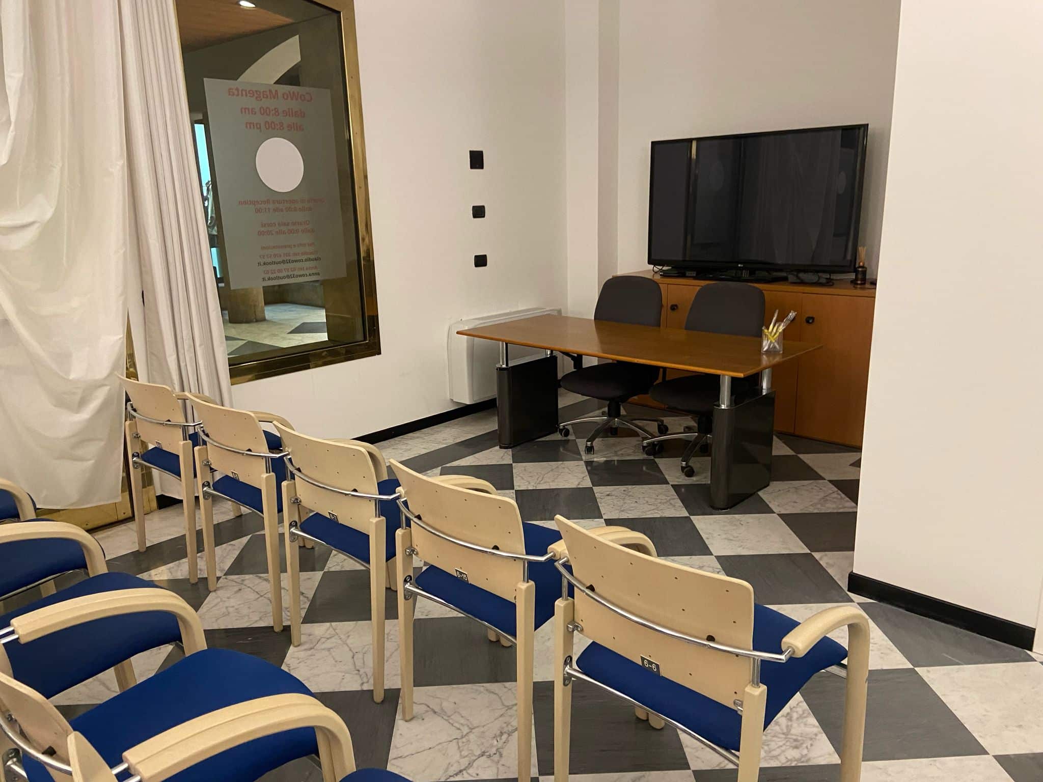 Sala corsi COWO Magenta